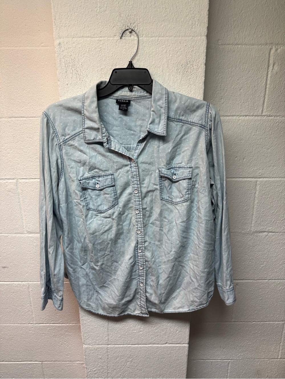 torrid faded light blue chambray button-up shirt